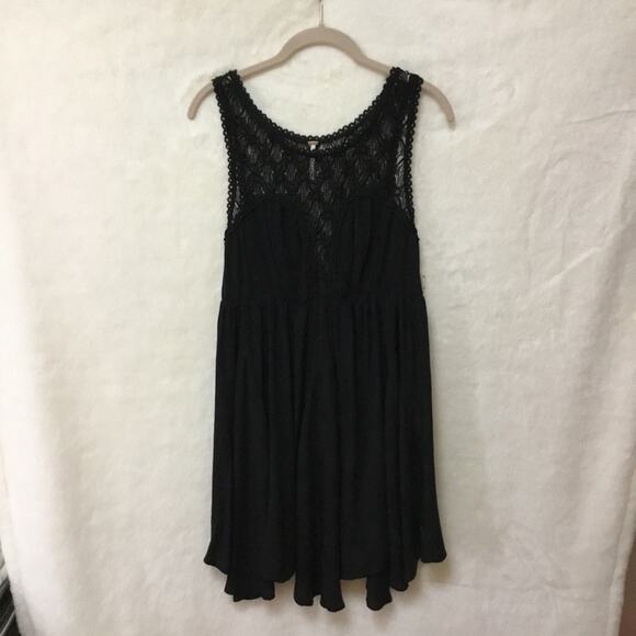 Free People Dresses & Skirts - Free People Black Crochet Sleeveless Mini Dress